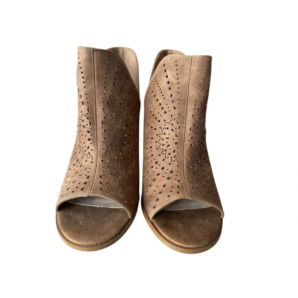 Fergalicious Reno Ankle Boots Booties Sz 12M Color Doe/Taupe Cut Outs Studs‎ EUC